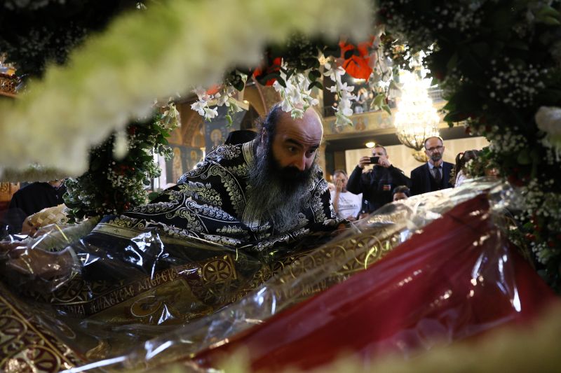 Η Αποκαθήλωση στη Μητρόπολη Δράμας